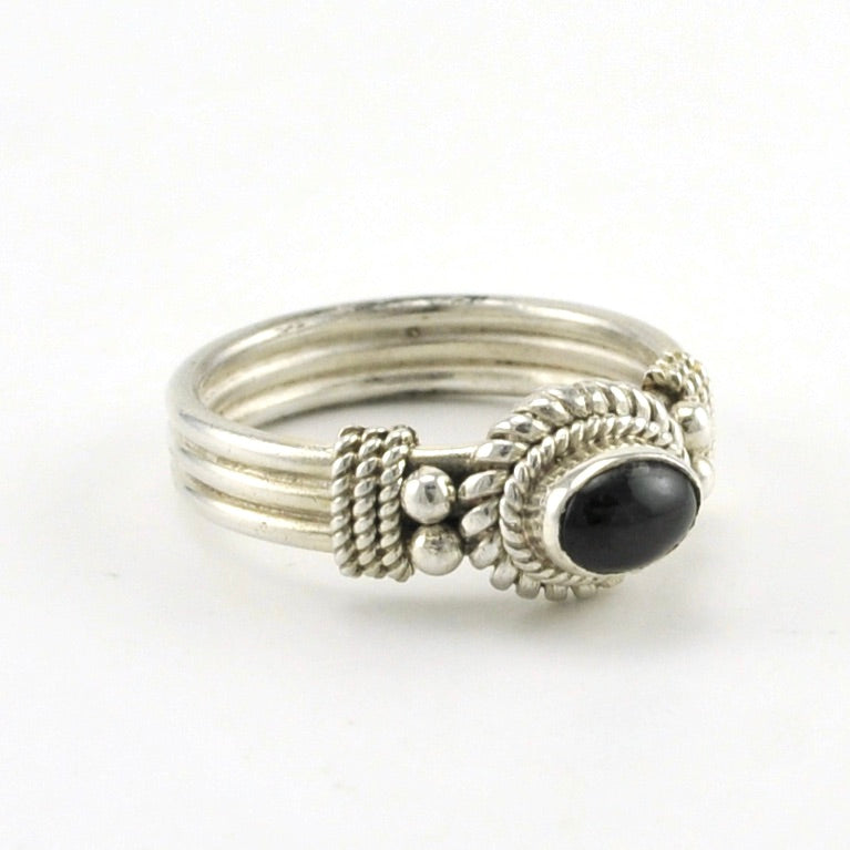 Alt View Sterling Silver Black Star Diopside 4x6mm Oval Ring