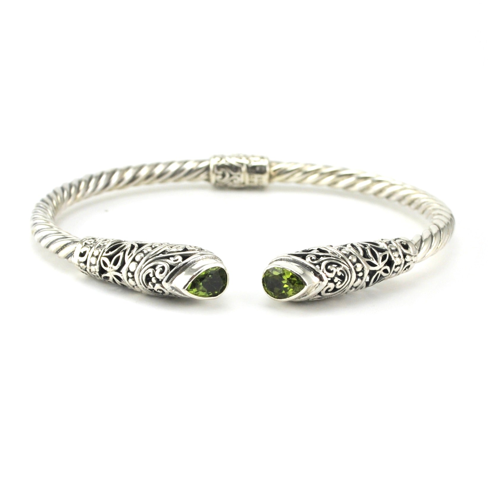 Stunning good 925 Sterling Silver Peridot Cuff Bracelet