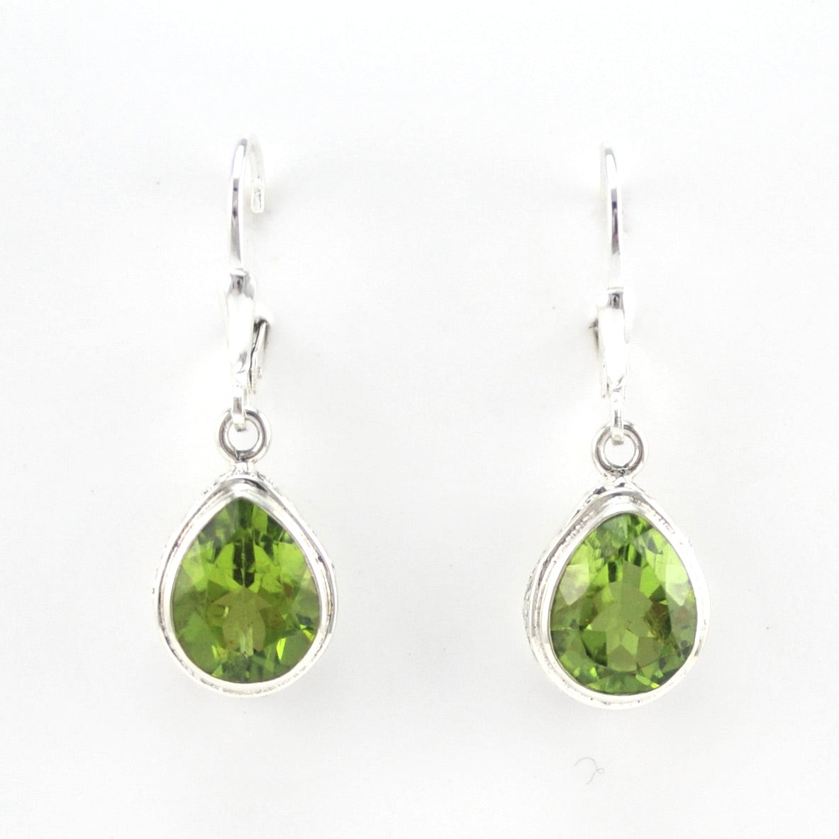 Front View Silver Peridot 8x10mm Tear Bali Earrings