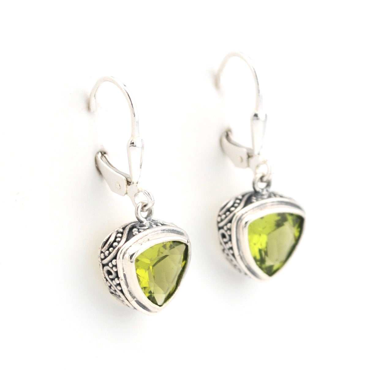 Alternate View Silver Peridot 9mm Trillion Bali Earrings