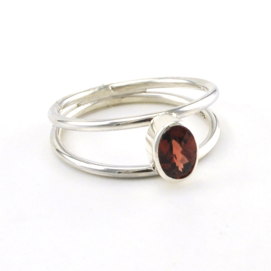 Side View Sterling Silver Garnet 5x7mm Oval Ring