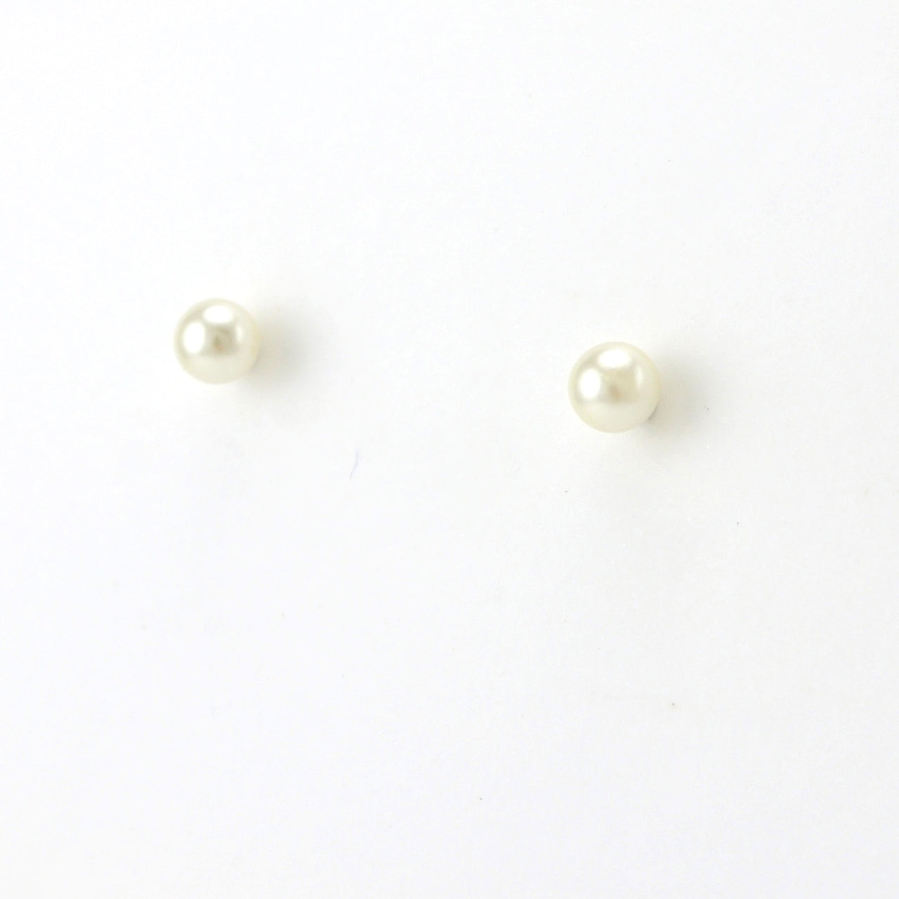 Alt View 18k Gold Fill 4mm Classic Pearl Stud Earrings