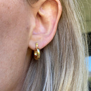 Model View 18k Gold Fill 15mm Medium Thick Selena Hoop Earrings