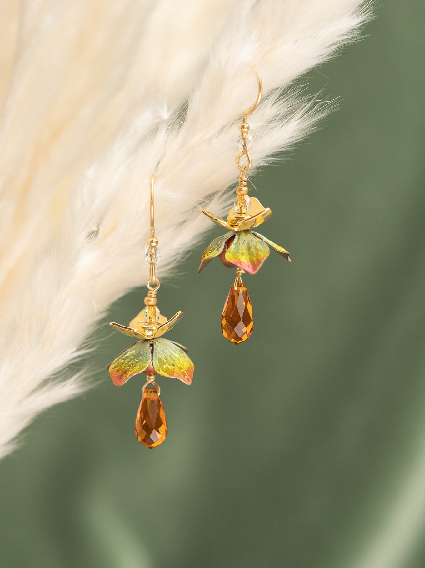 Alt View Brilliant Amber Karis Earrings