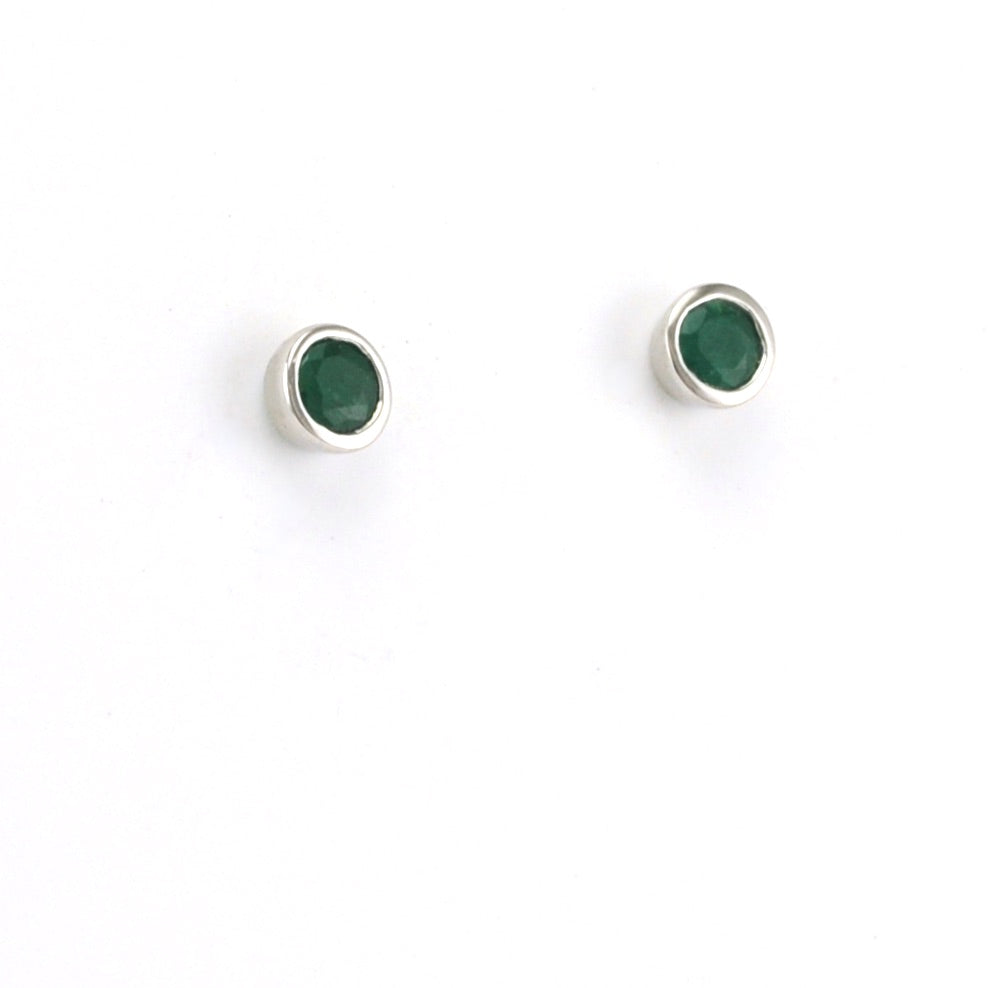 Side View Silver Emerald .5ct 4mm Round Post Earrings
