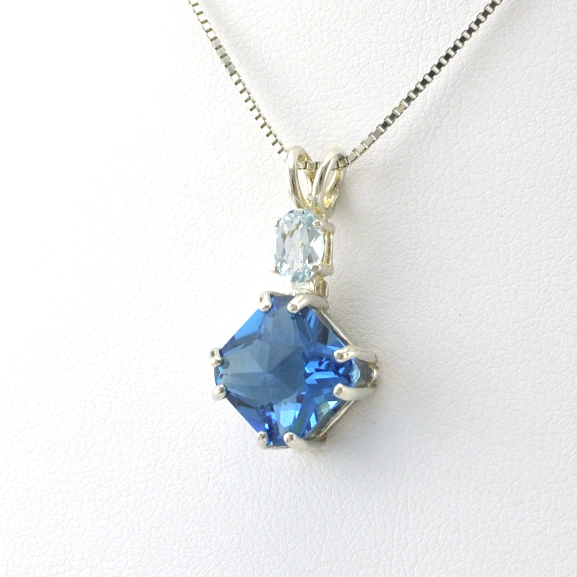 Side View Tibetan Blue Obsidian with Aquamarine Necklace