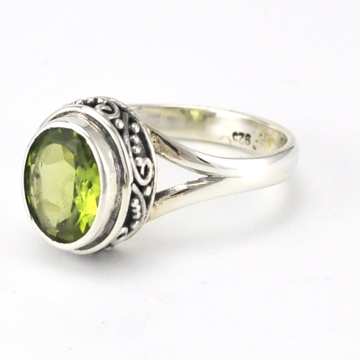 Side View Sterling Silver Peridot 7x9mm Oval Bali Ring