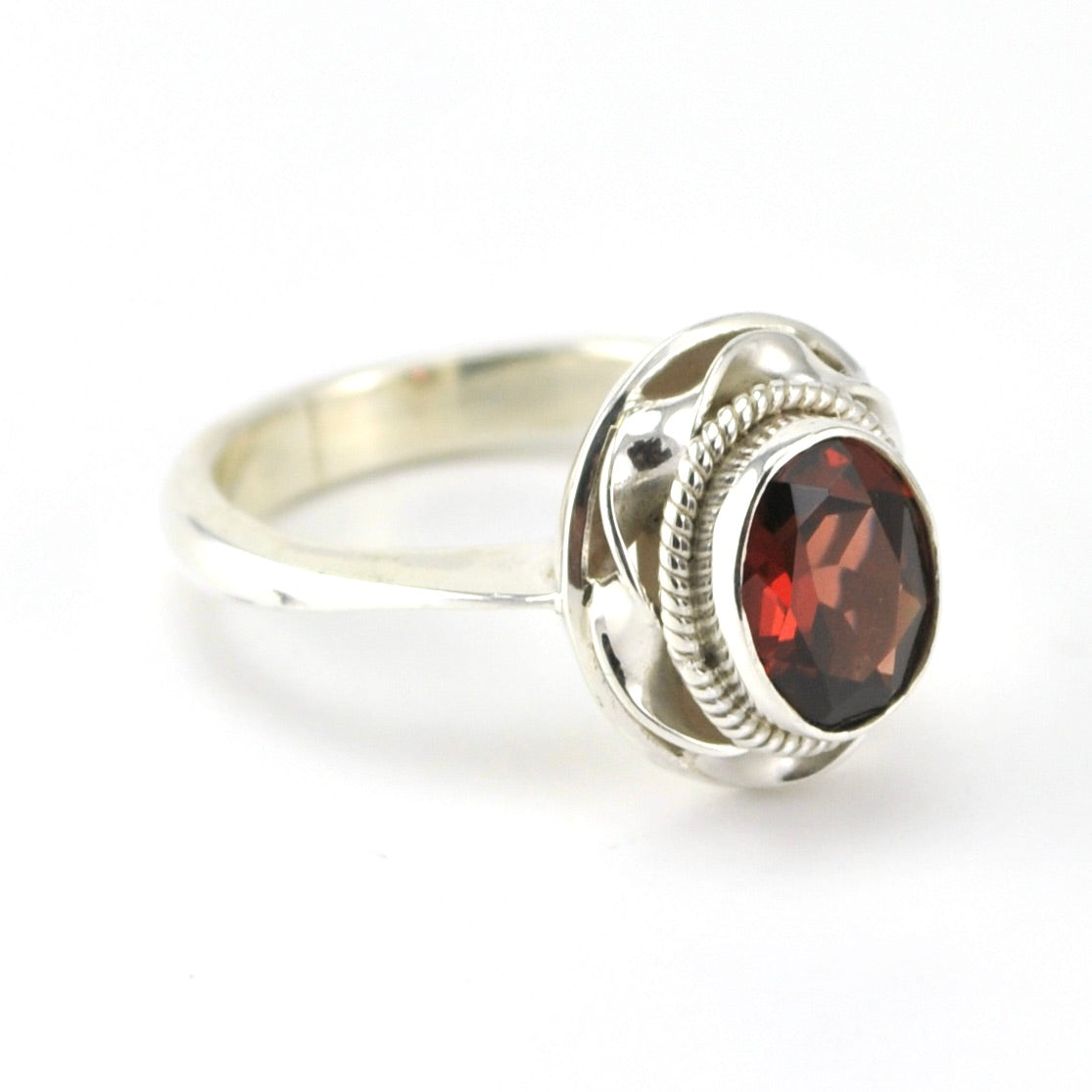 Side View Sterling Silver Garnet 7x9mm Oval Ring
