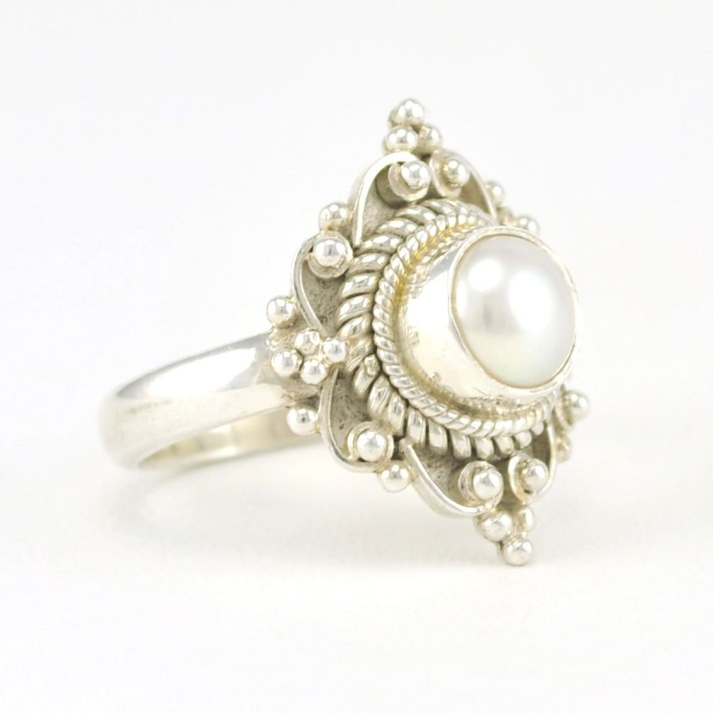Side View Sterling Silver Pearl 6mm Round Ring Size 7