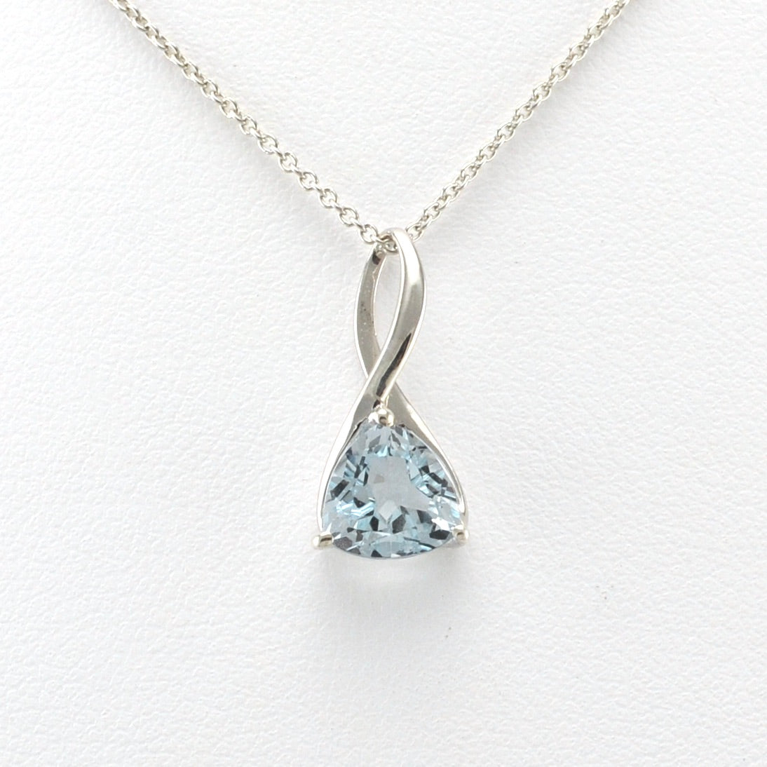 Alt View Sterling Silver Aquamarine 1.3ct Trillion Necklace