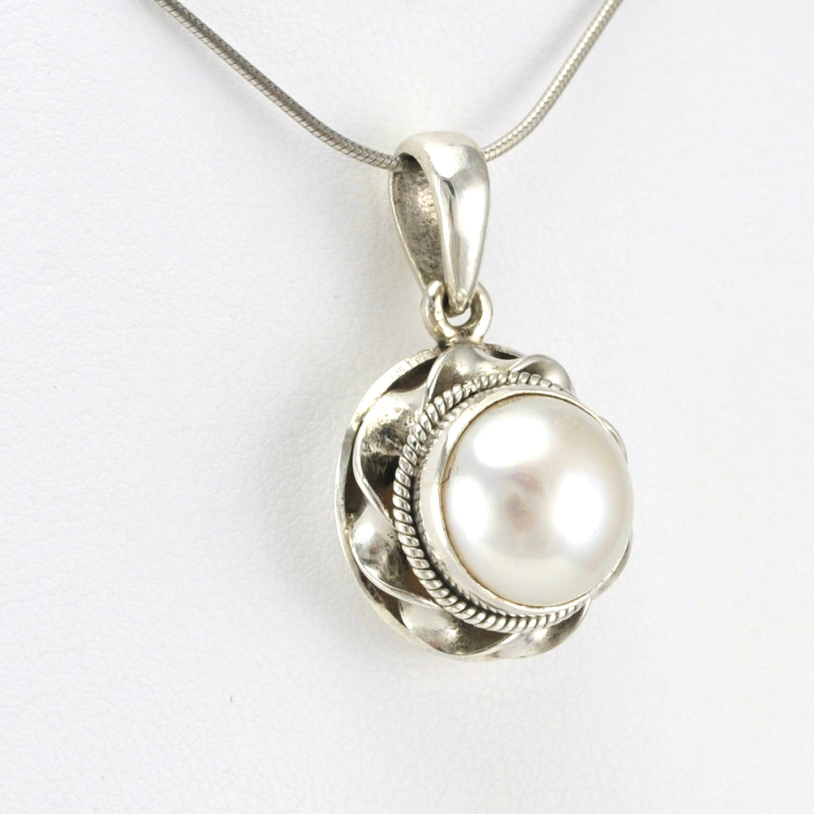Side View Sterling Silver Pearl 11mm Pendant
