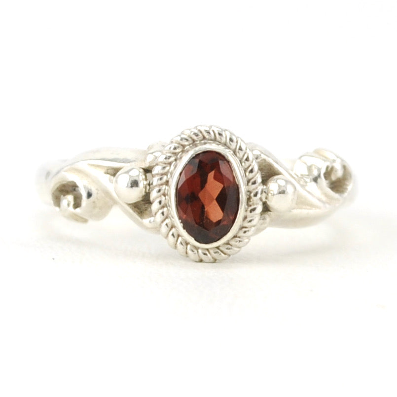 Silver Garnet 4x6mm Oval Ring