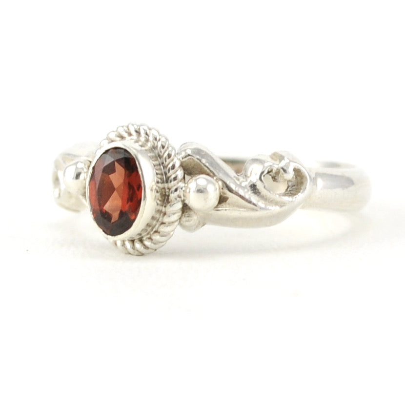 Alt View Silver Garnet 4x6mm Oval Ring