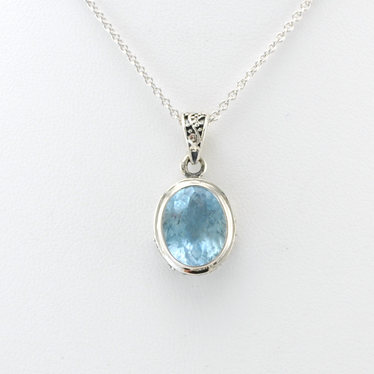Alt View Silver Aquamarine 9x11mm Oval Bali Necklace