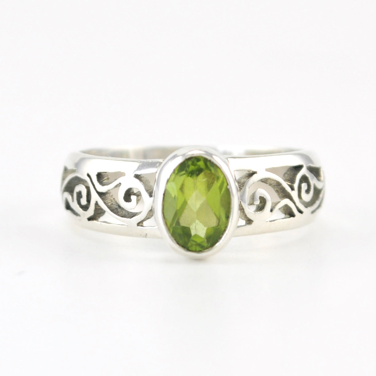 Silver Peridot 5x7mm Scroll Side Band