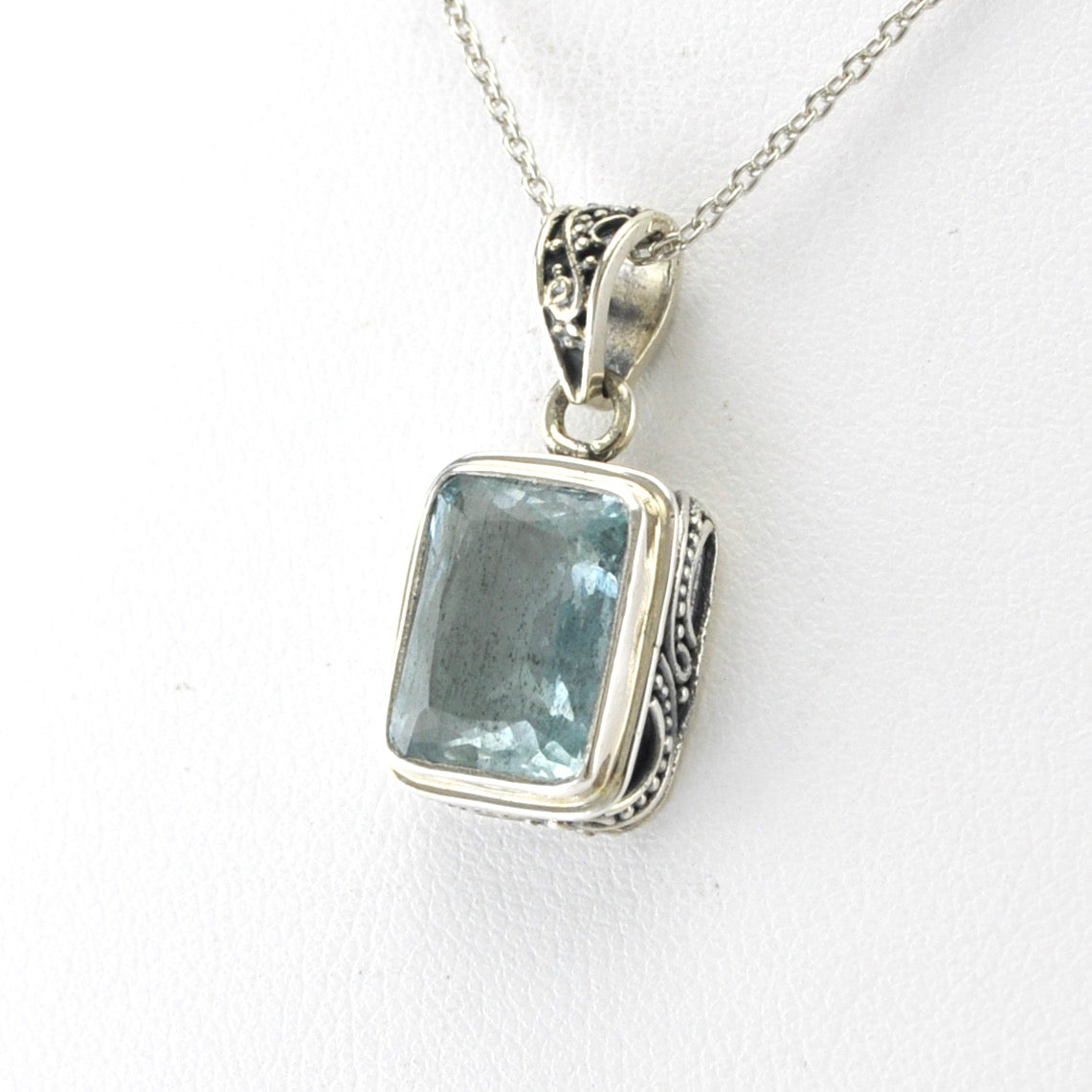 Side View Silver Aquamarine 8x10mm Rect Bali Necklace