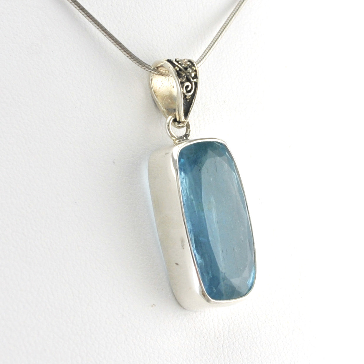 Side View Silver Aquamarine 11x20mm Rectangle Pendant