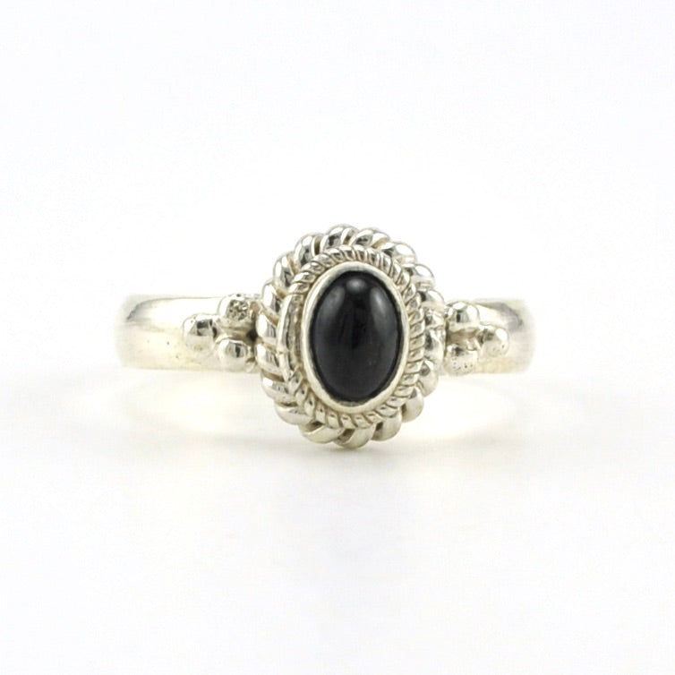 Sterling Silver Black Star Diopside 4x6mm Oval Ring 