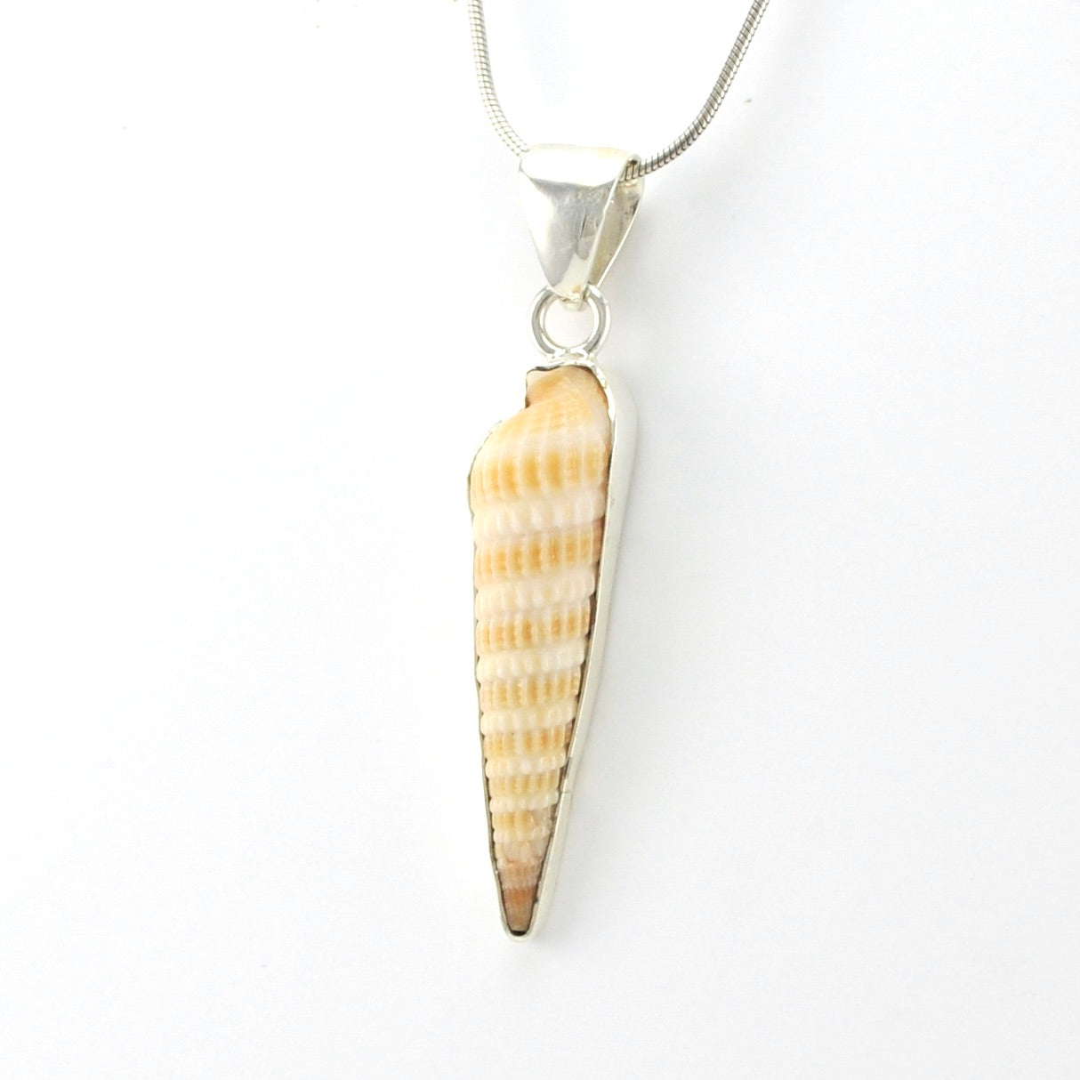 Sterling Silver Ladder Horn Shell Pendant