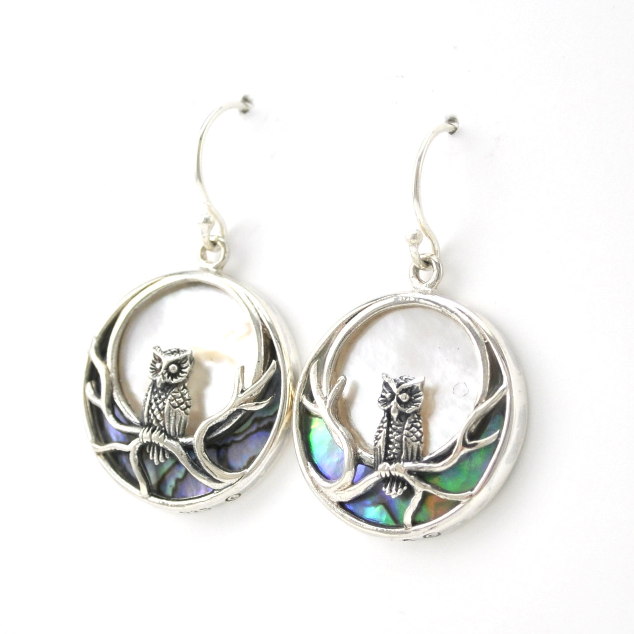 Side View Silver Owl in the Moon Light with Shell Earrings