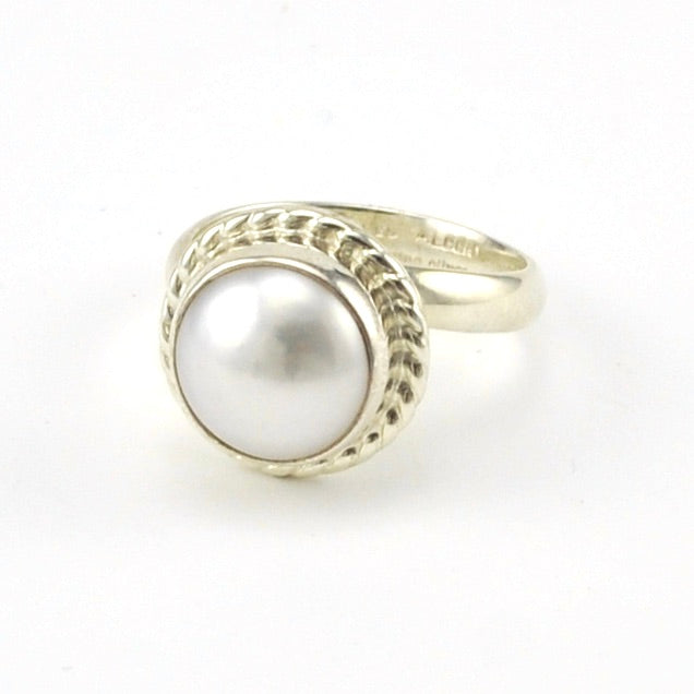 Side View Sterling Silver Pearl Large Rope Ring