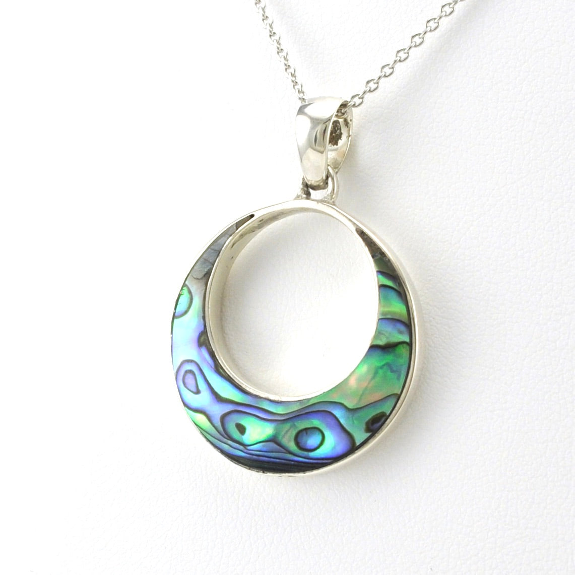 Side View Sterling Silver Abalone Round Necklace