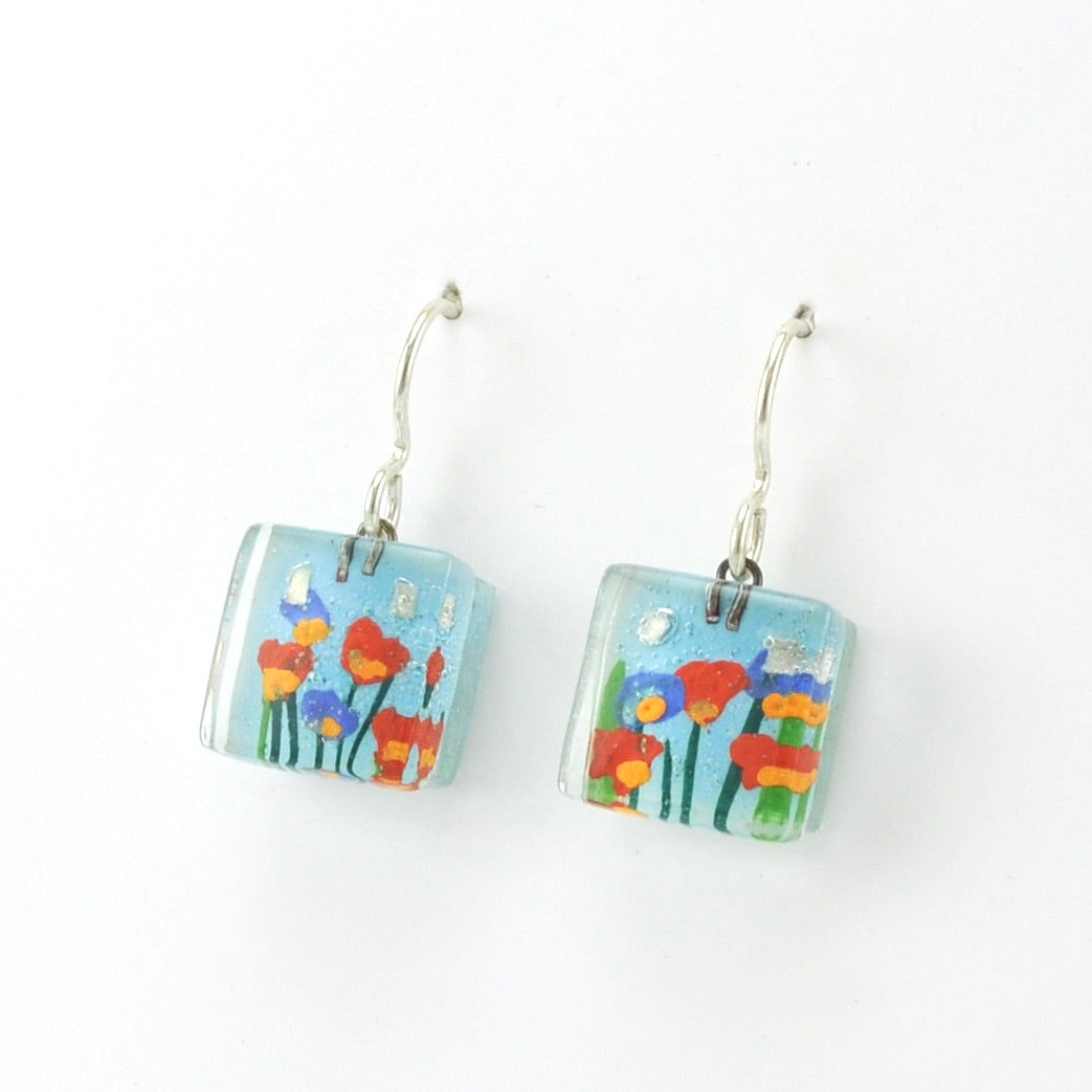 Side View Glass Stream Flowers Cube Earrings