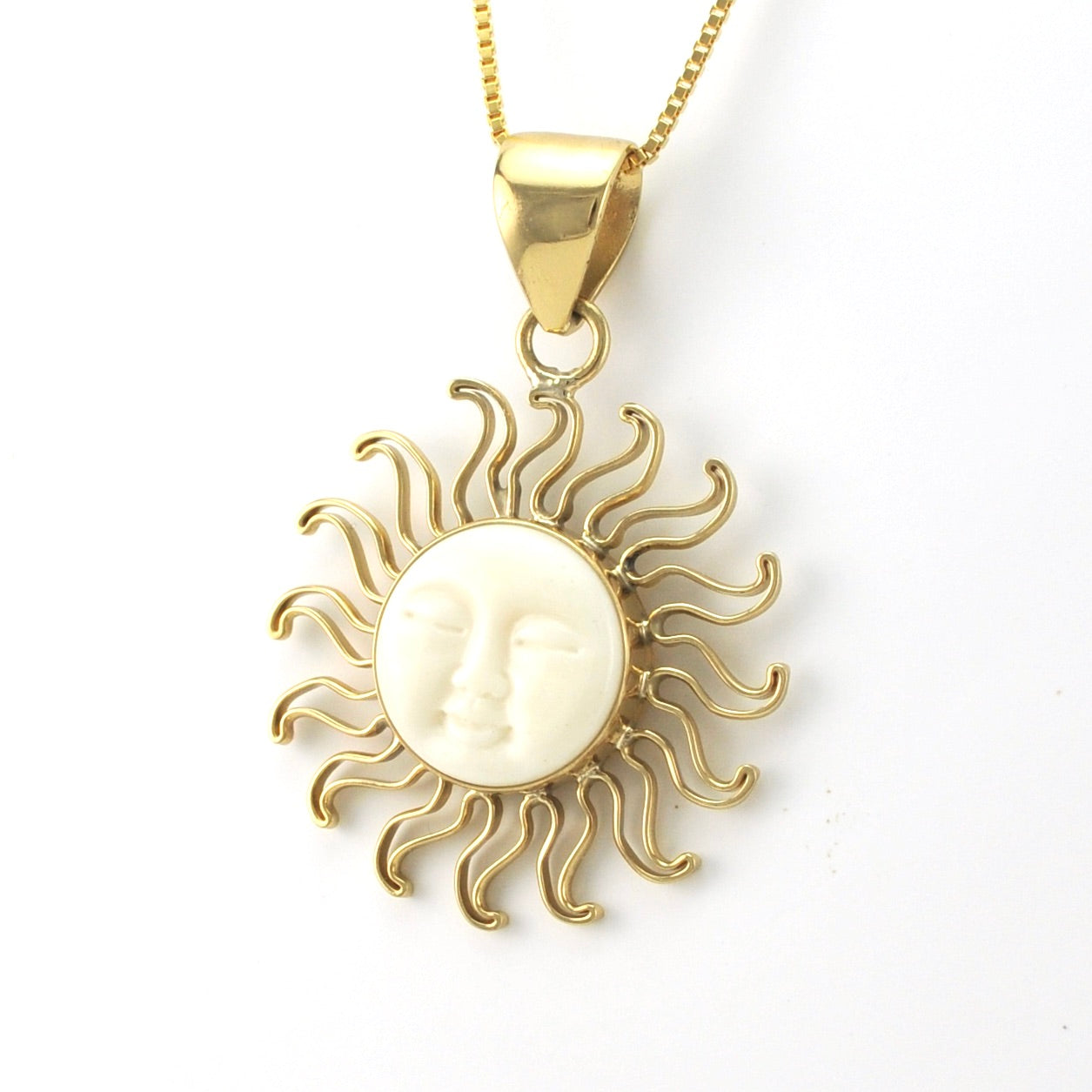 Alchemía Bone Face Sun Pendant