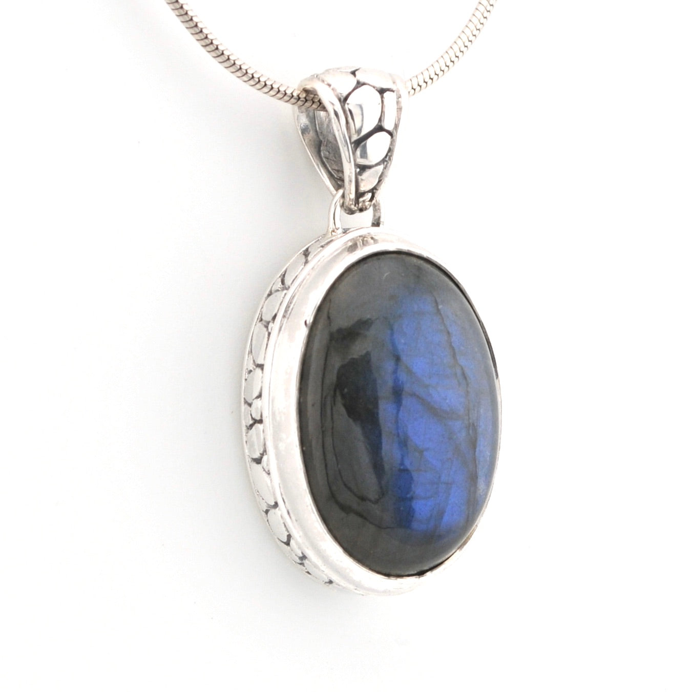 Alternate View Labradorite 14x20mm Oval Bali Pendant