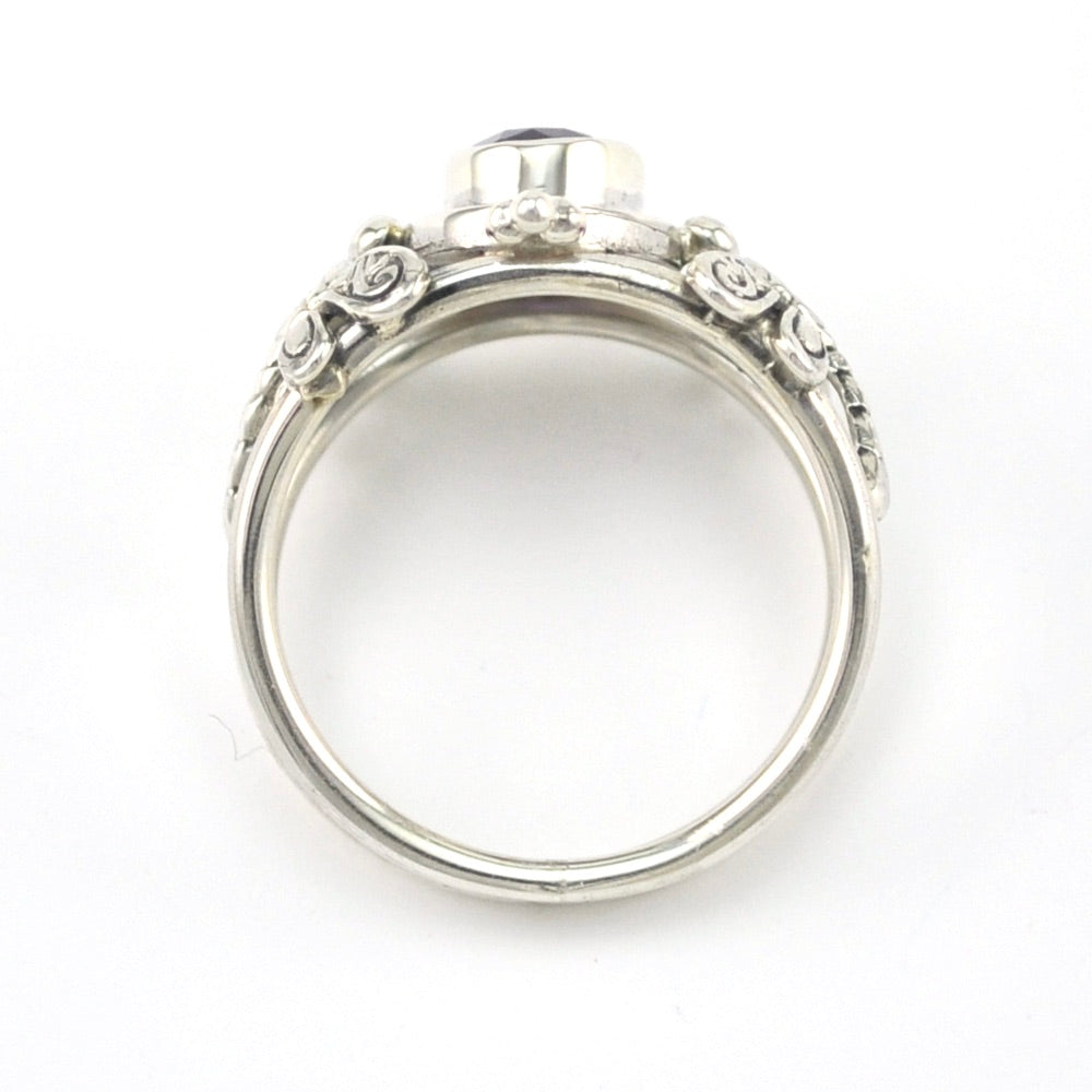 Alternate View Silver Amethyst 6x8mm Oval Dragonfly Ring