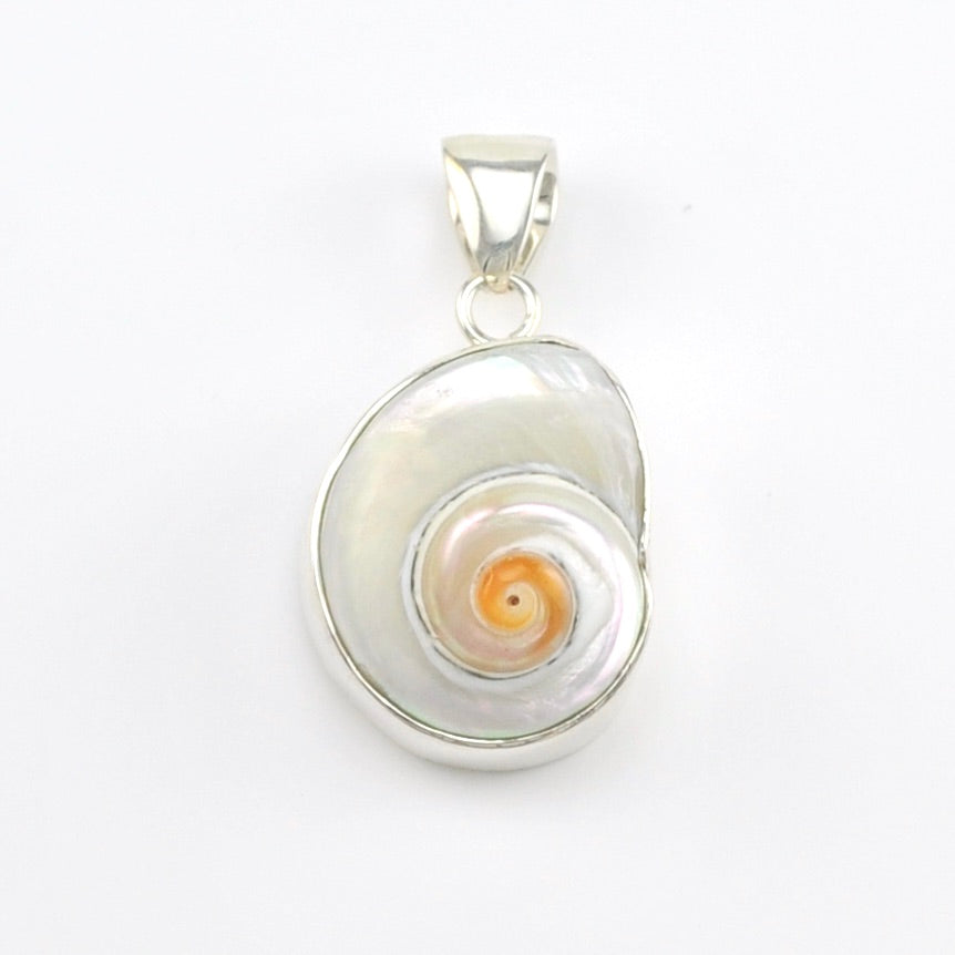 Alternate View Silver Cinnerus Shell Pendant