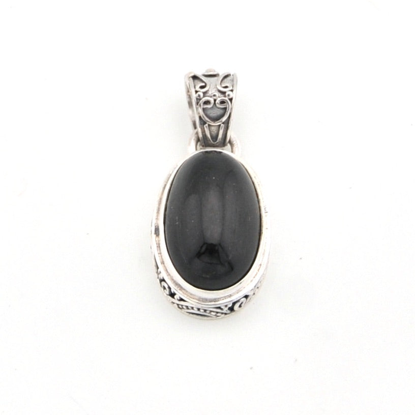 Black Star Diopside 10x15mm Oval Pendant