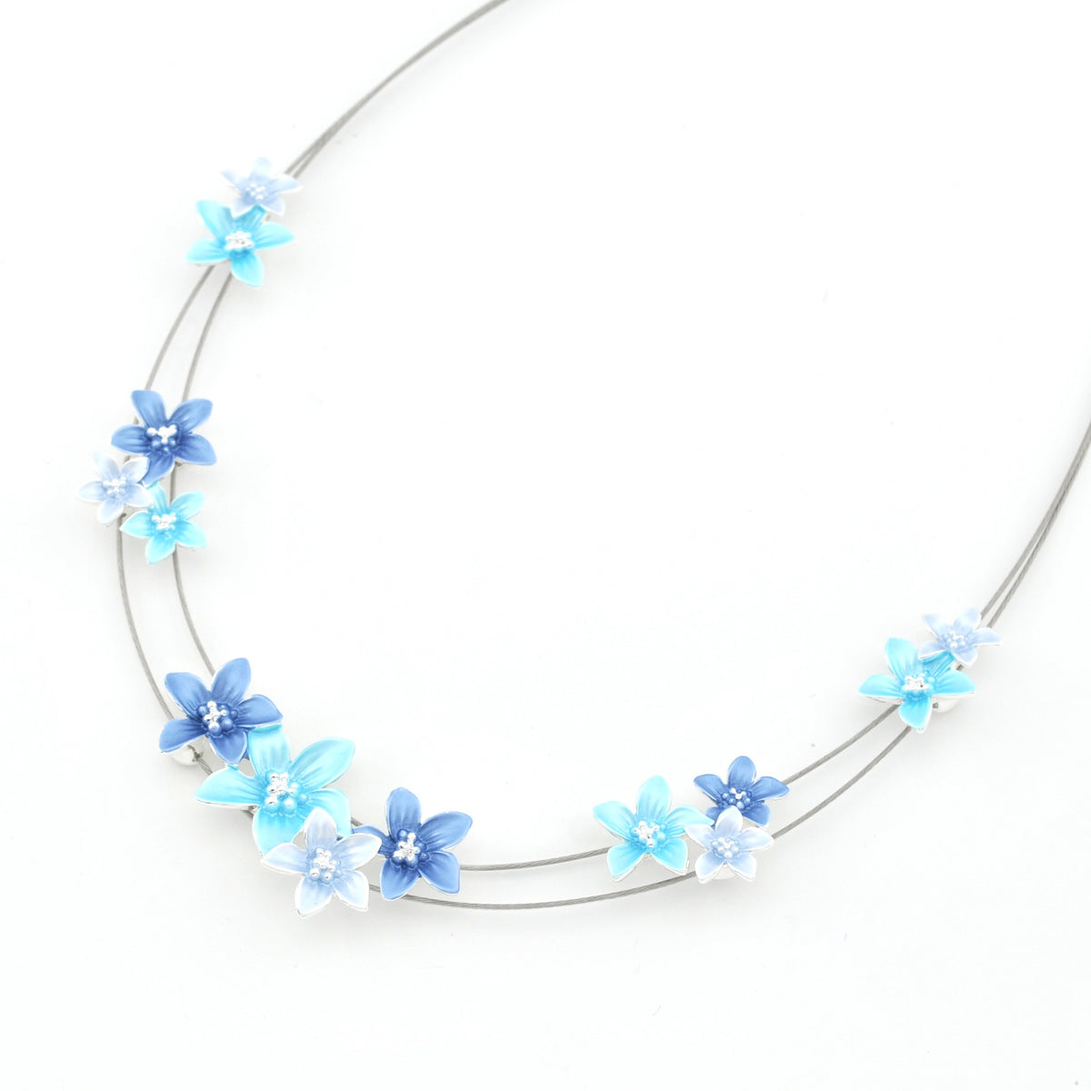 Close Up Blue Turquoise Flowers Necklace