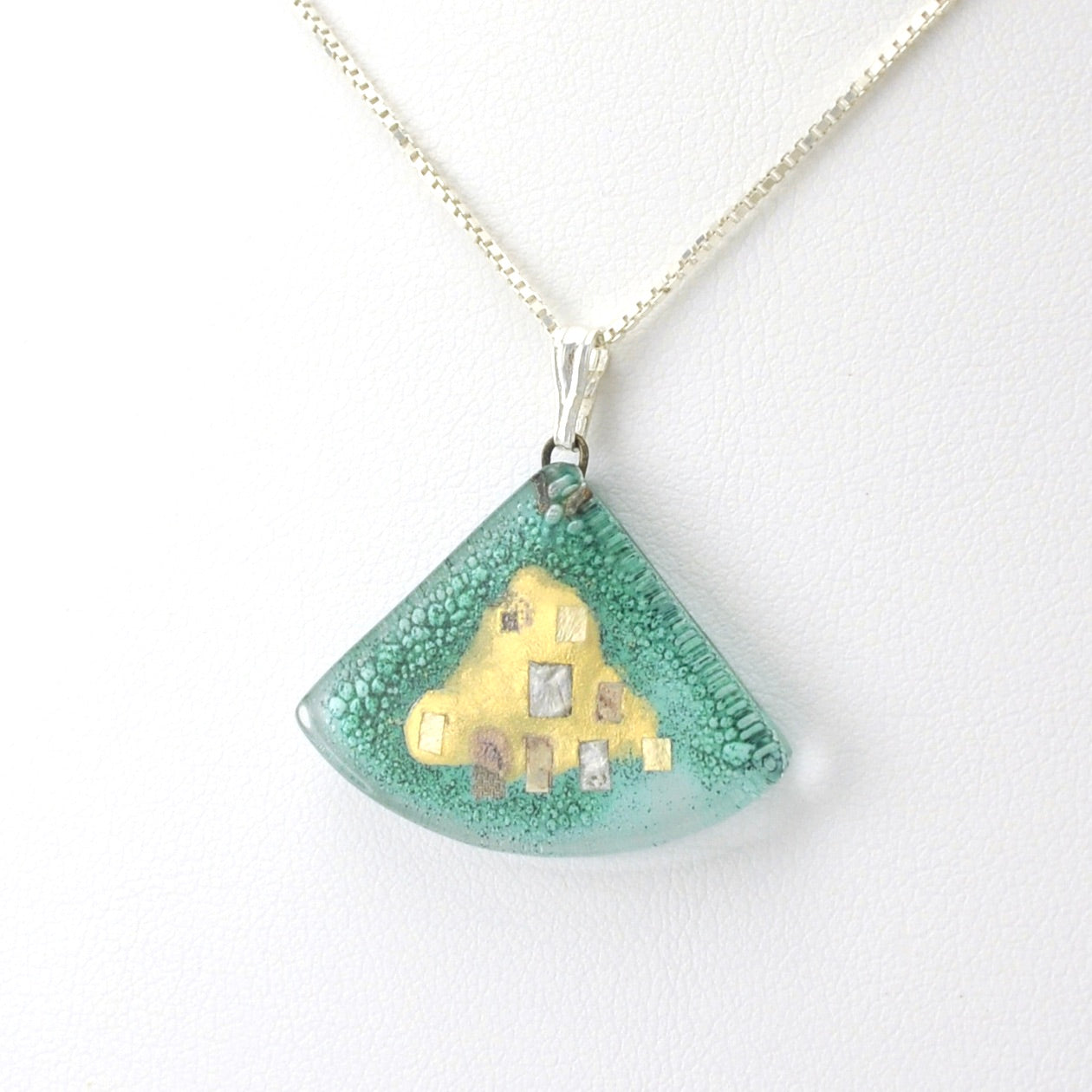 Side View Glass Aqua Golden Phase Fan Necklace