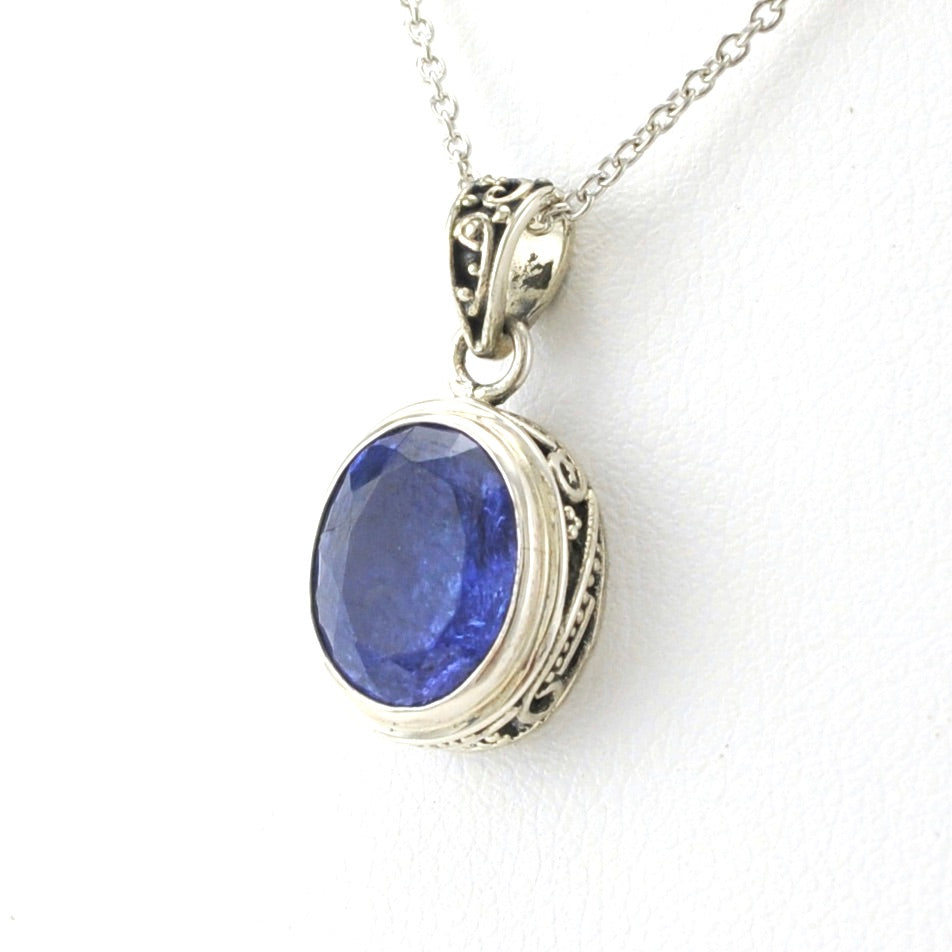 Side View Sterling Silver Tanzanite 9x11mm Oval Bali Necklace