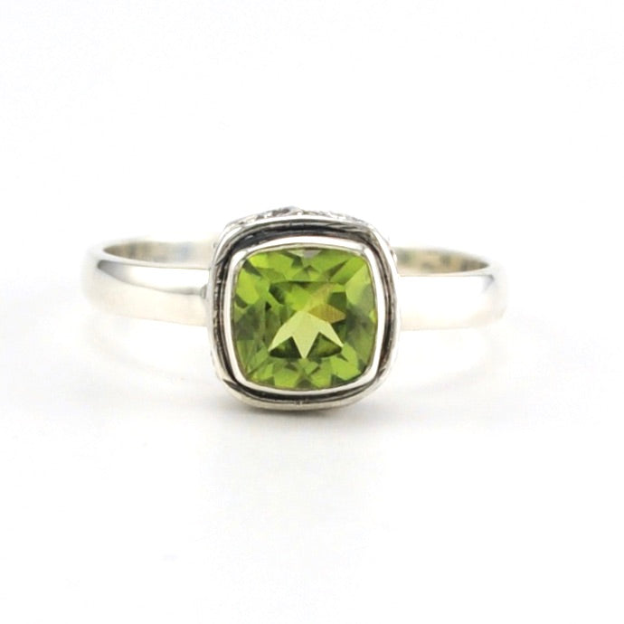 Alt View Sterling Silver Peridot 6mm Square Bali Ring