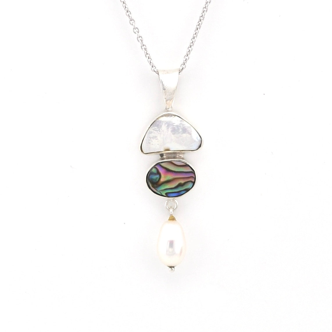 Necklace with a pendant featuring a shell and pearl on a white background