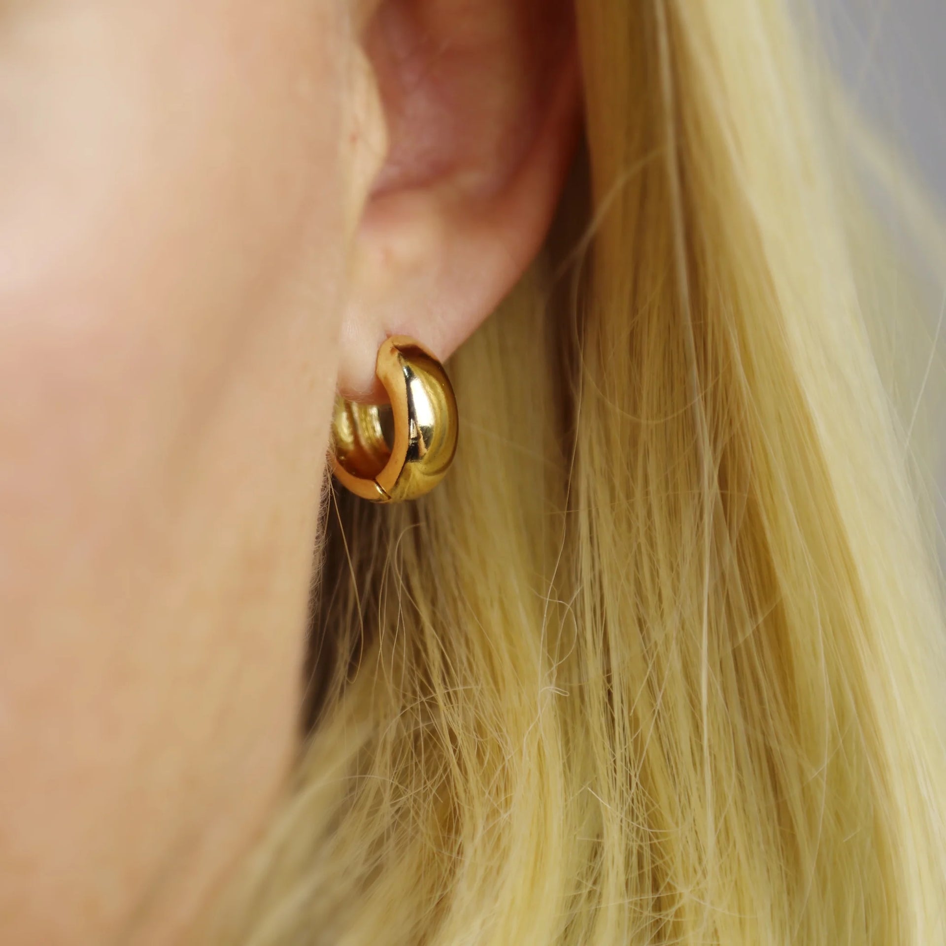 Model View 18k Gold Fill Wide 16mm Hoop Earrings