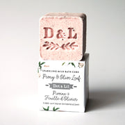 Pink bath cube with packaging