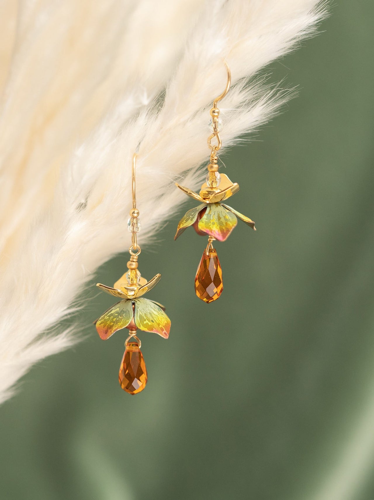 Alt View Brilliant Amber Karis Earrings