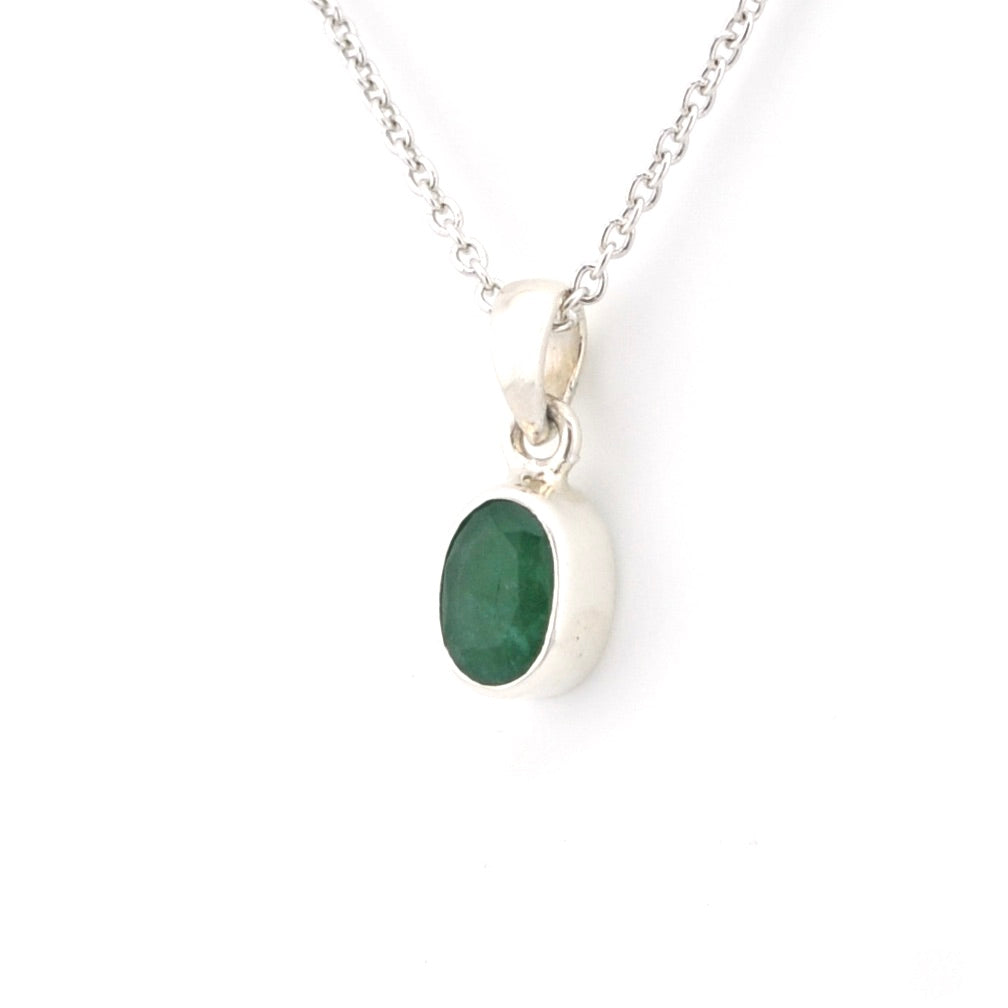 Side View Silver Emerald 5x7mm Oval Necklace
