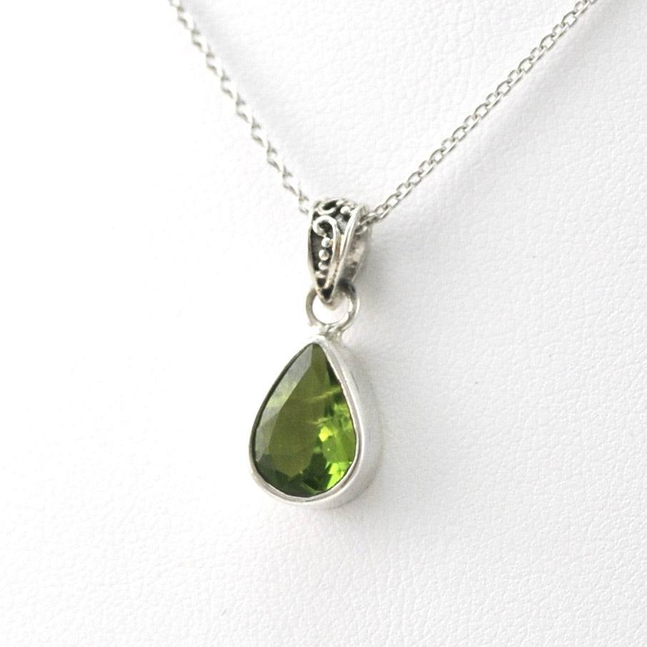 Side View Silver Peridot 7x10mm Tear Bali Necklace