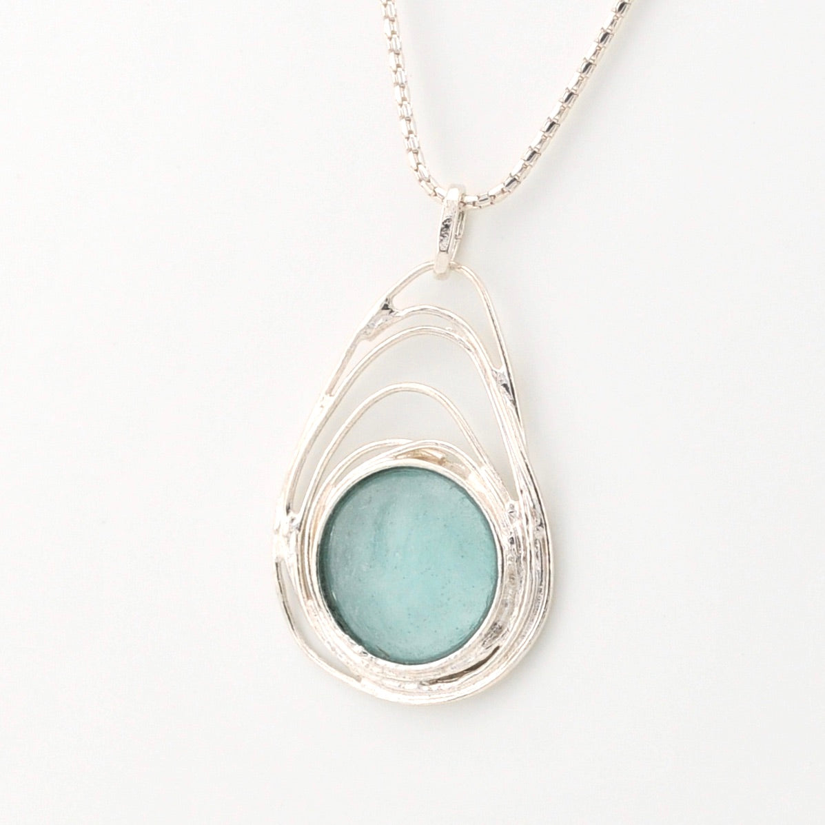 Side View Silver Washed Roman Glass Round Necklace