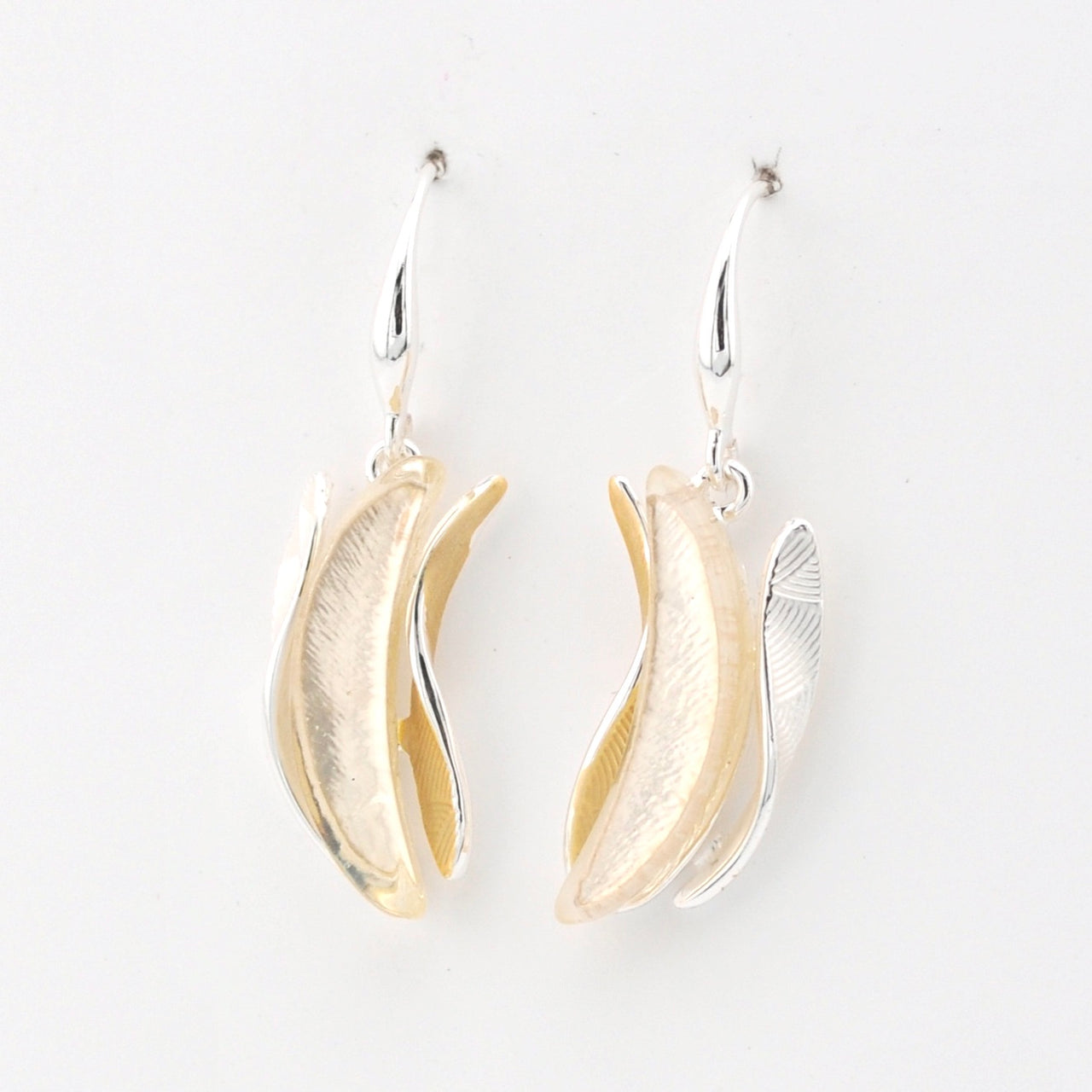 Side View White Resin Shell Wave Earrings