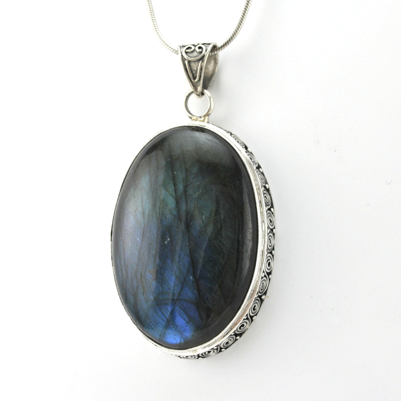 Silver Labradorite 26x38mm Oval Bali Pendant