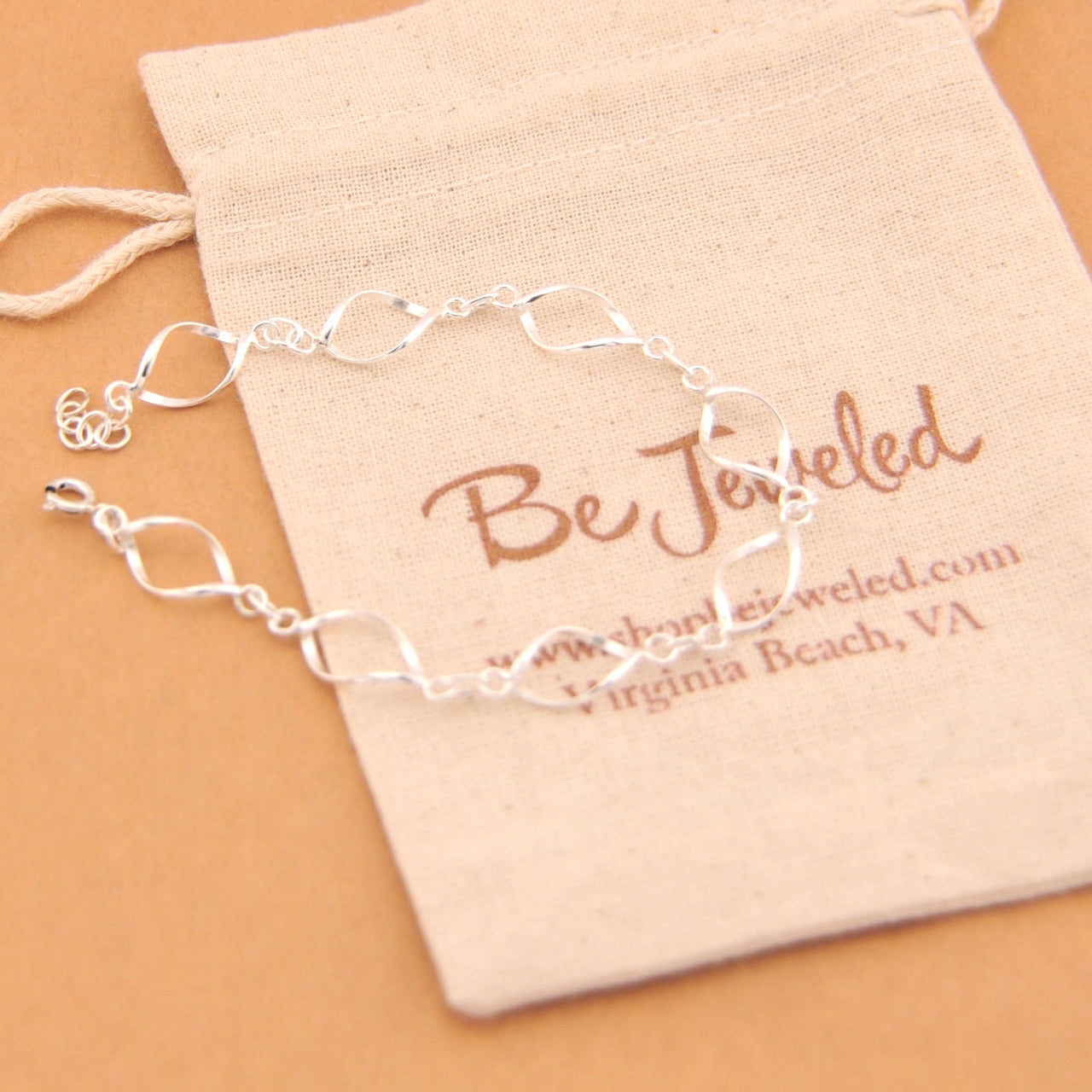 Silver Twist Link Bracelet with pouch