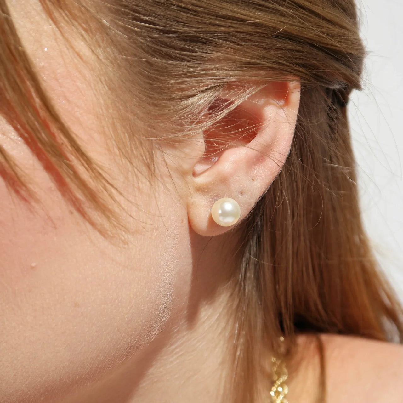 Model View 18k Gold Fill 8mm Classic Pearl Stud Earrings