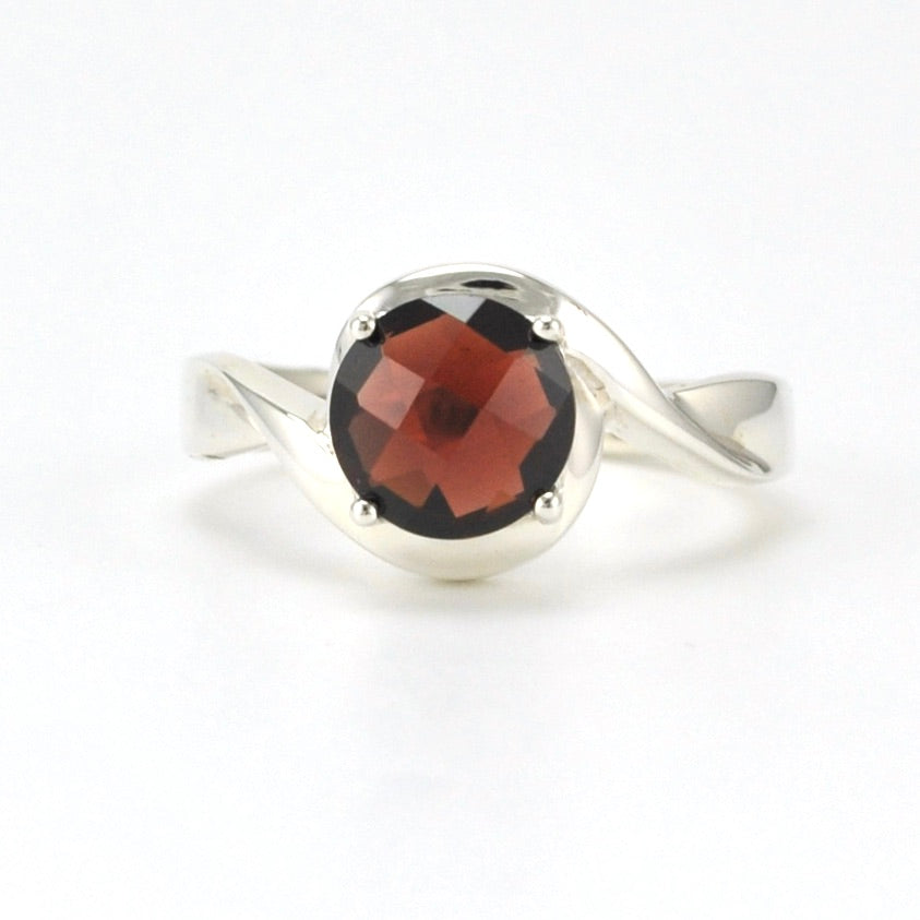 Sterling Silver Garnet 8mm Round Swirl Ring