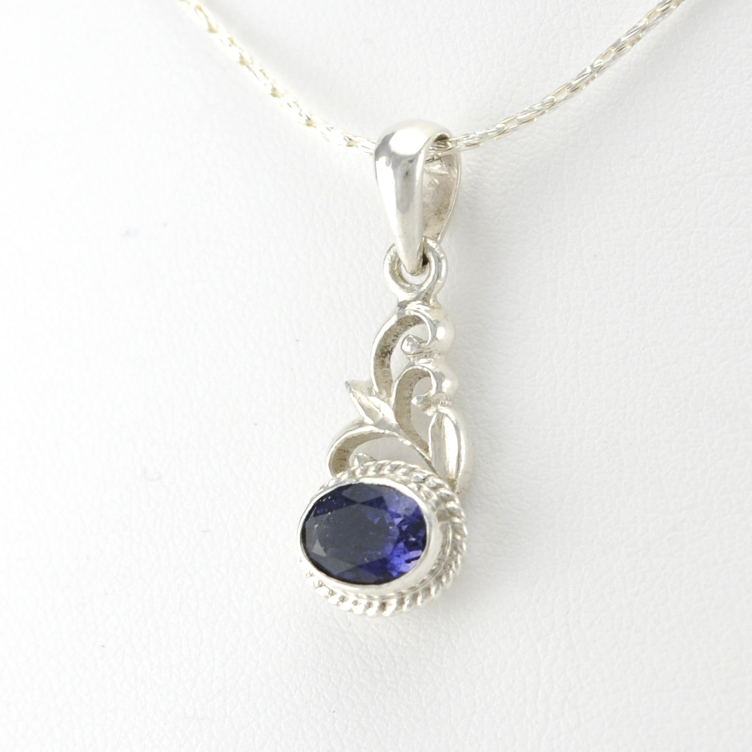 Sterling Silver Iolite 6x8mm Oval Pendant