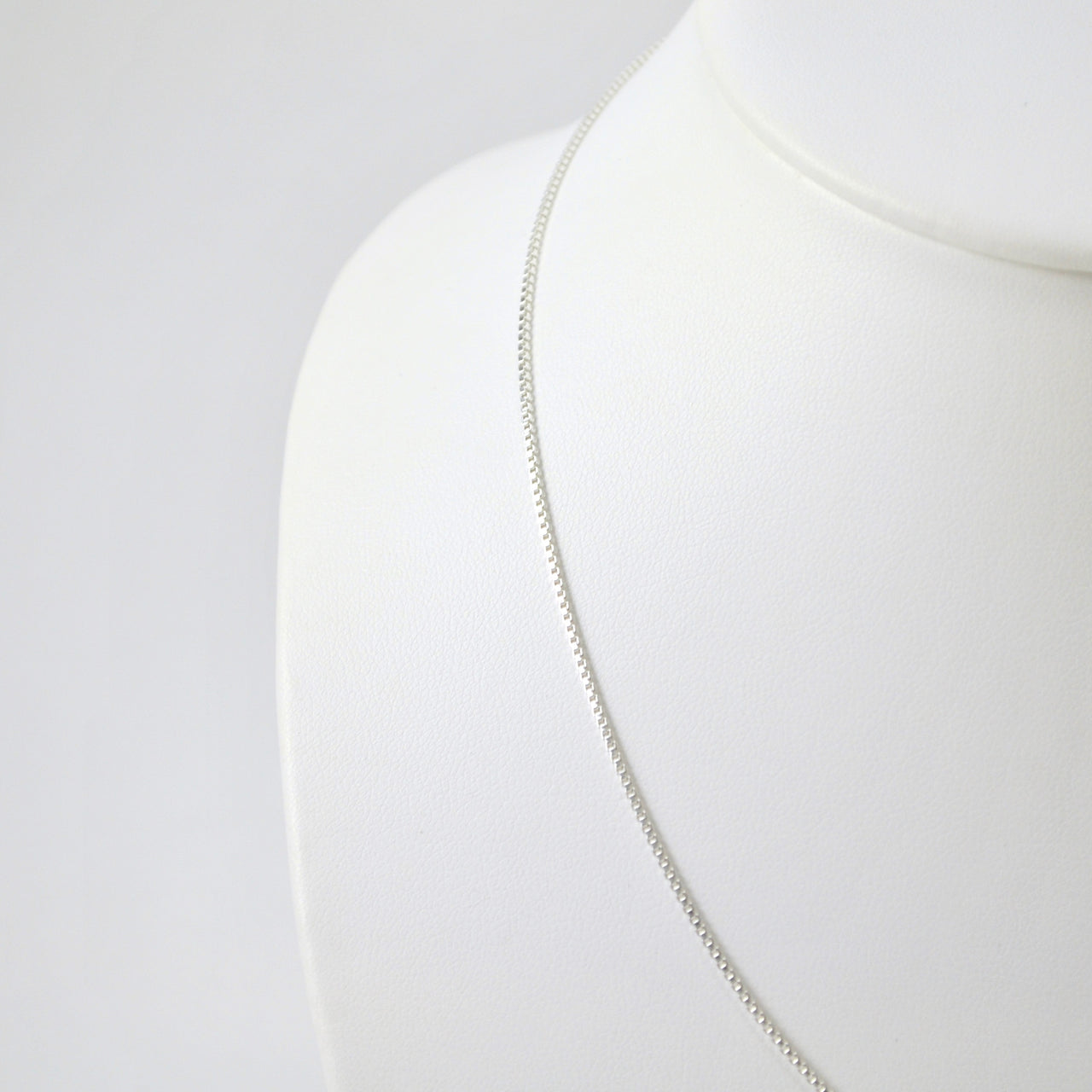 Alt View Sterling Silver 18 Inch Box 019 Chain